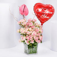 تنسيق فاخر من ورود الحب الرقيقة