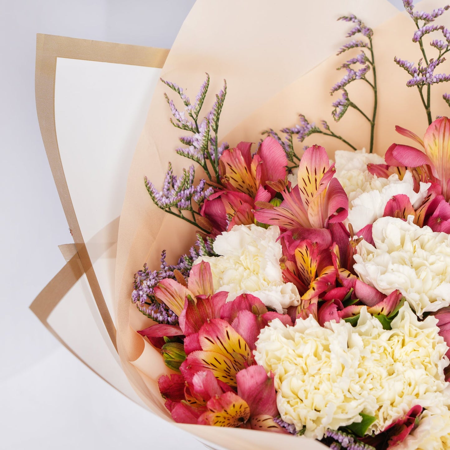 Elegant Blessing Bouquet for Umrah - A Symbol of Peace and Devotion