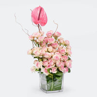 تنسيق فاخر من ورود الحب الرقيقة