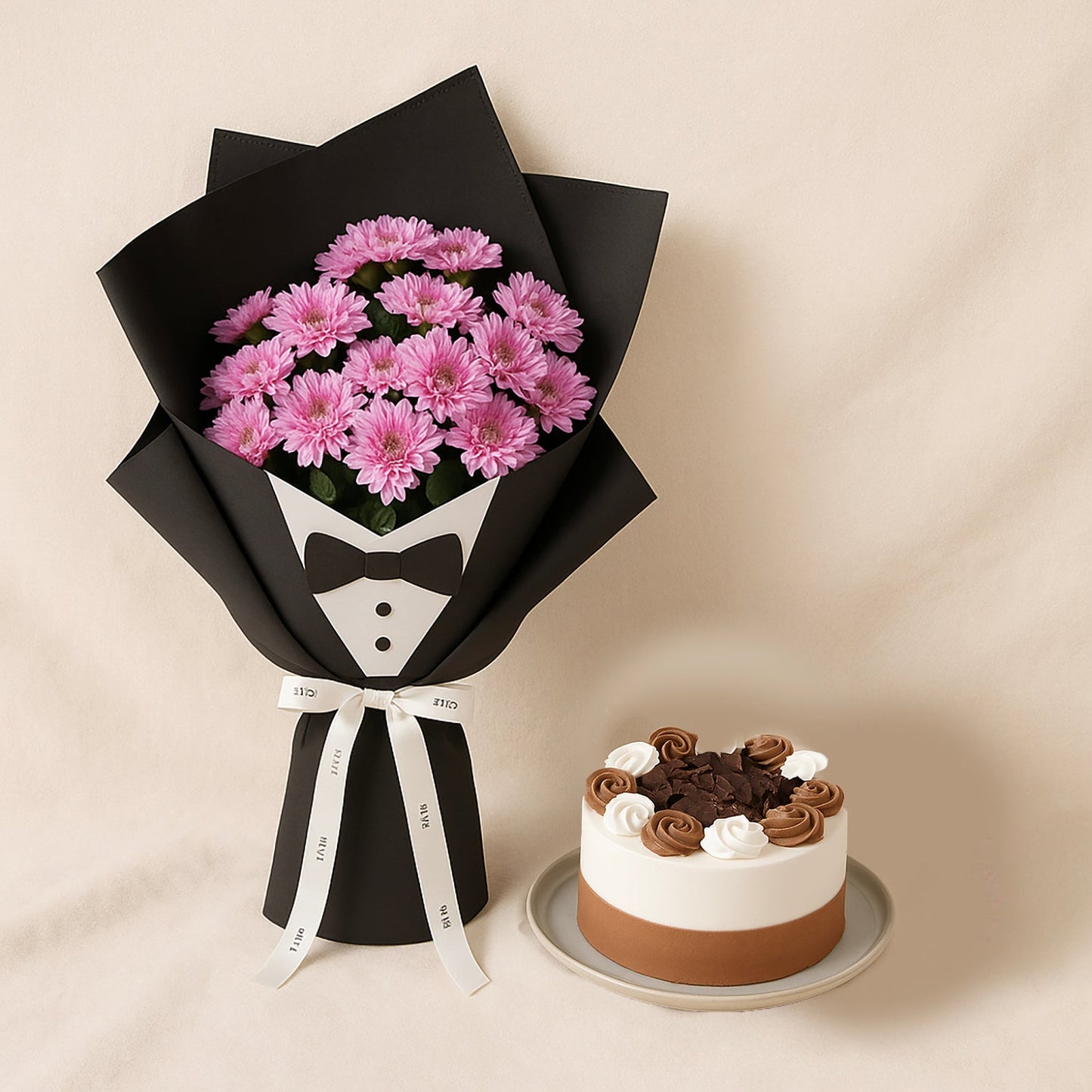 Elegant Purple Daisy Bouquet with Blackforest Cake for Dad