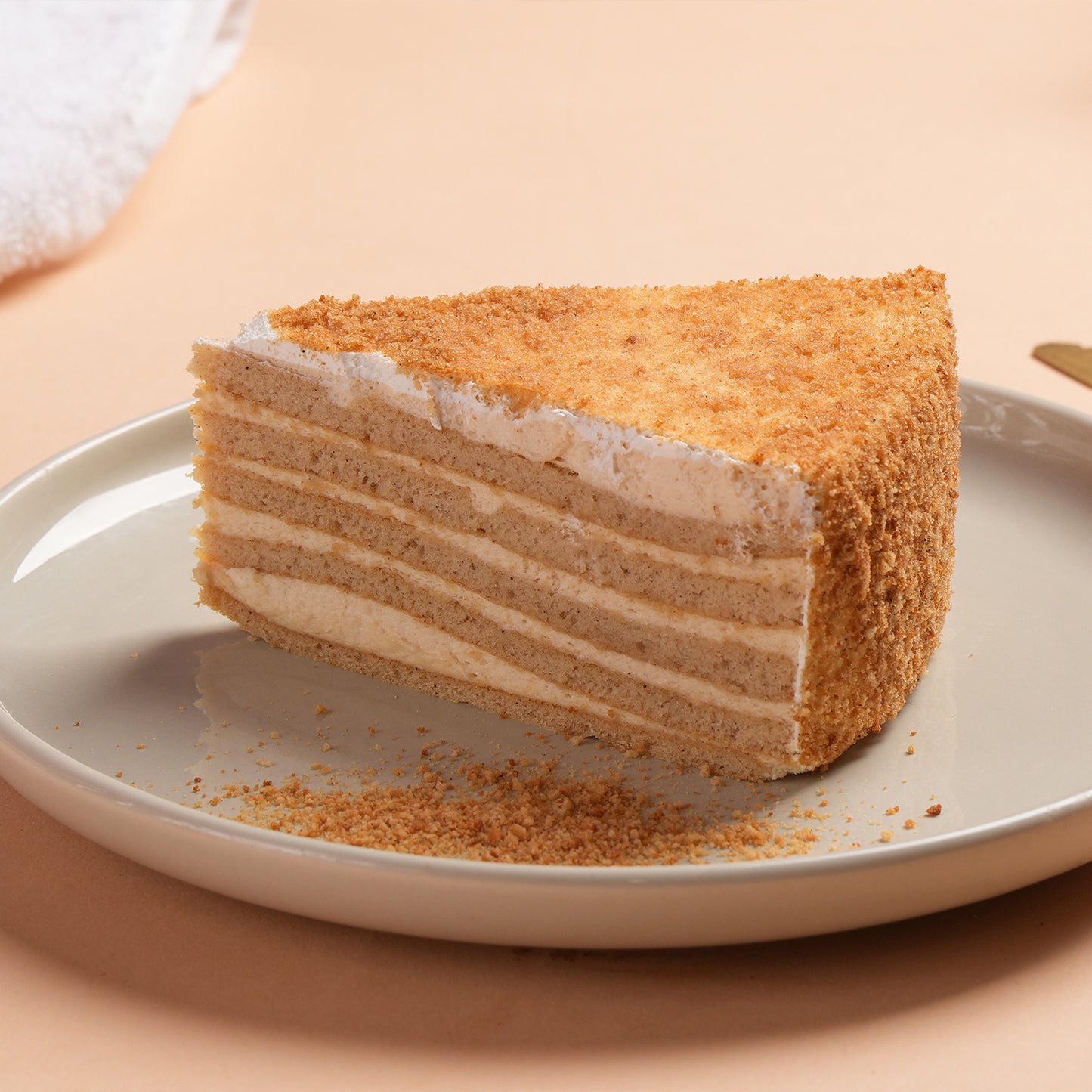 Delightful Honey Flavor Cake Slice - A Sweet Indulgence