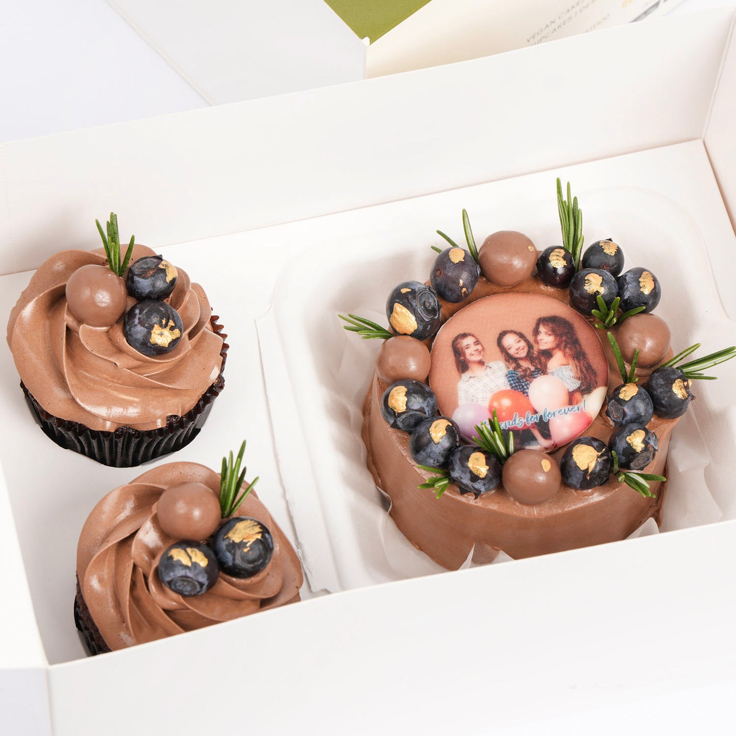 Delightful Best Friend Bento & Cupcakes Chocolate Set