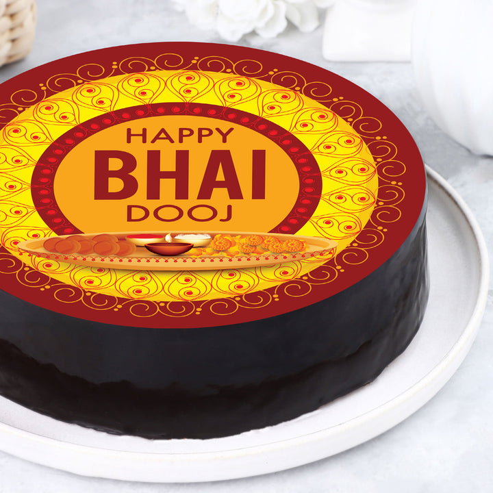 Delicious Bhai Dooj Special Chocolate Cake - Half Kg Delight
