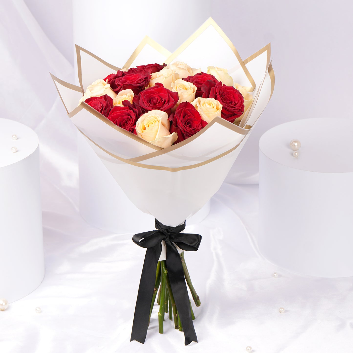 Romantic Blushing Love Bouquet with Red and Peach Roses