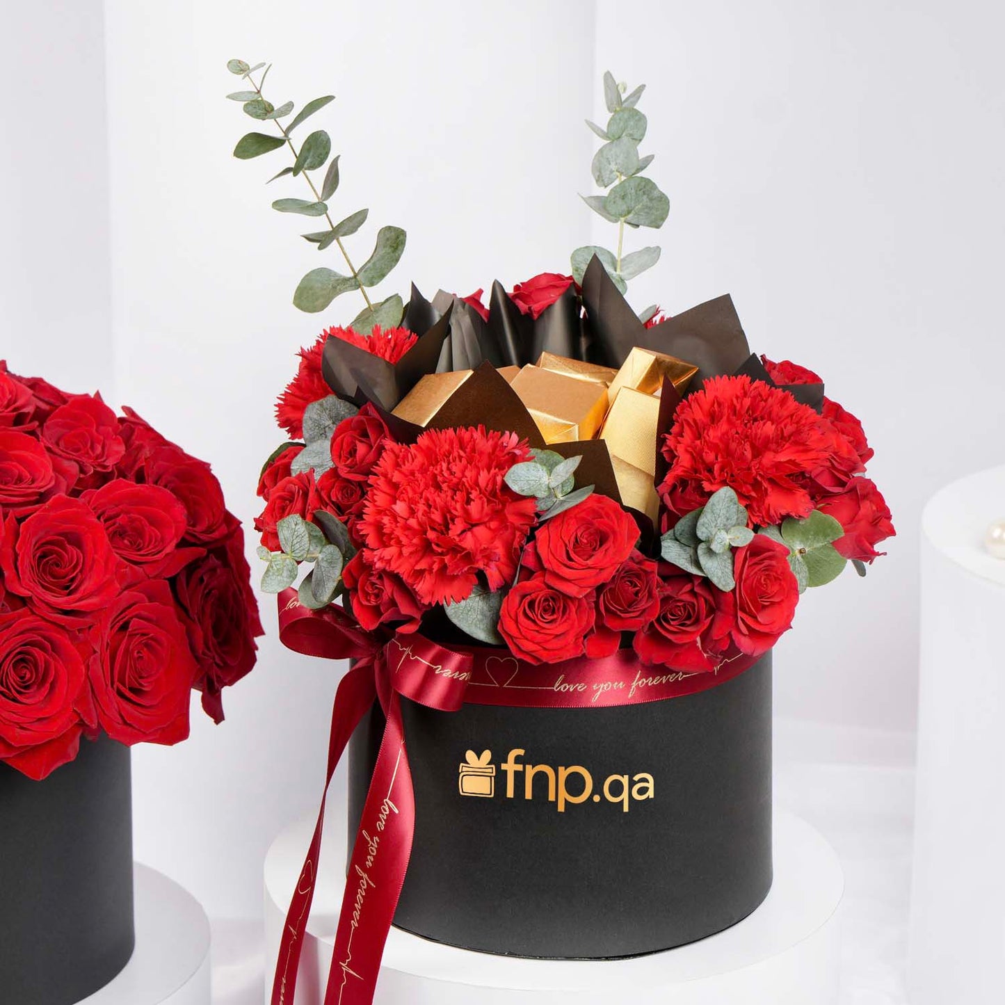 Elegant Valentine Flower Boxes with Chocolates: Luxurious Red Roses and Carnations