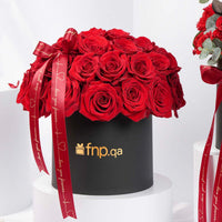 صناديق زهور الشوكولاتة الفاخرة لعيد الحب: ورود وقرنفل أحمر فاخر