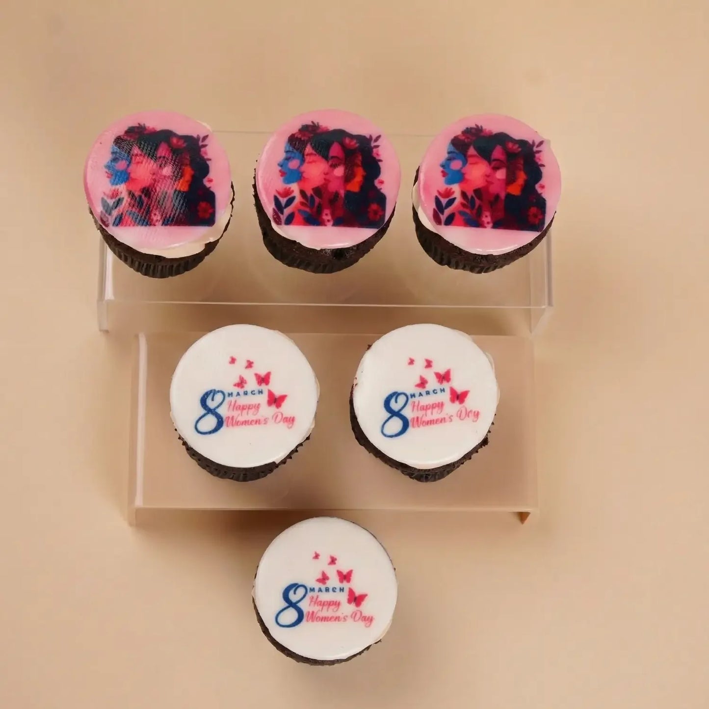 Delicious Women's Day Celebration Cupcakes - 6 Pieces