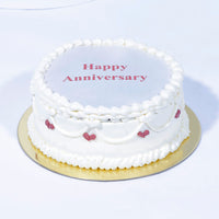 باقة أنيقة للذكرى السنوية: كعكة الشموع المخملية الحمراء، باقة الزهور والبالون