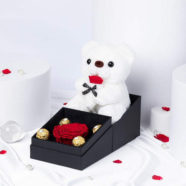 طقم هدية الحب الأبدي | دمية دب محشوة ووردة حمراء أبدية مع شوكولاتة