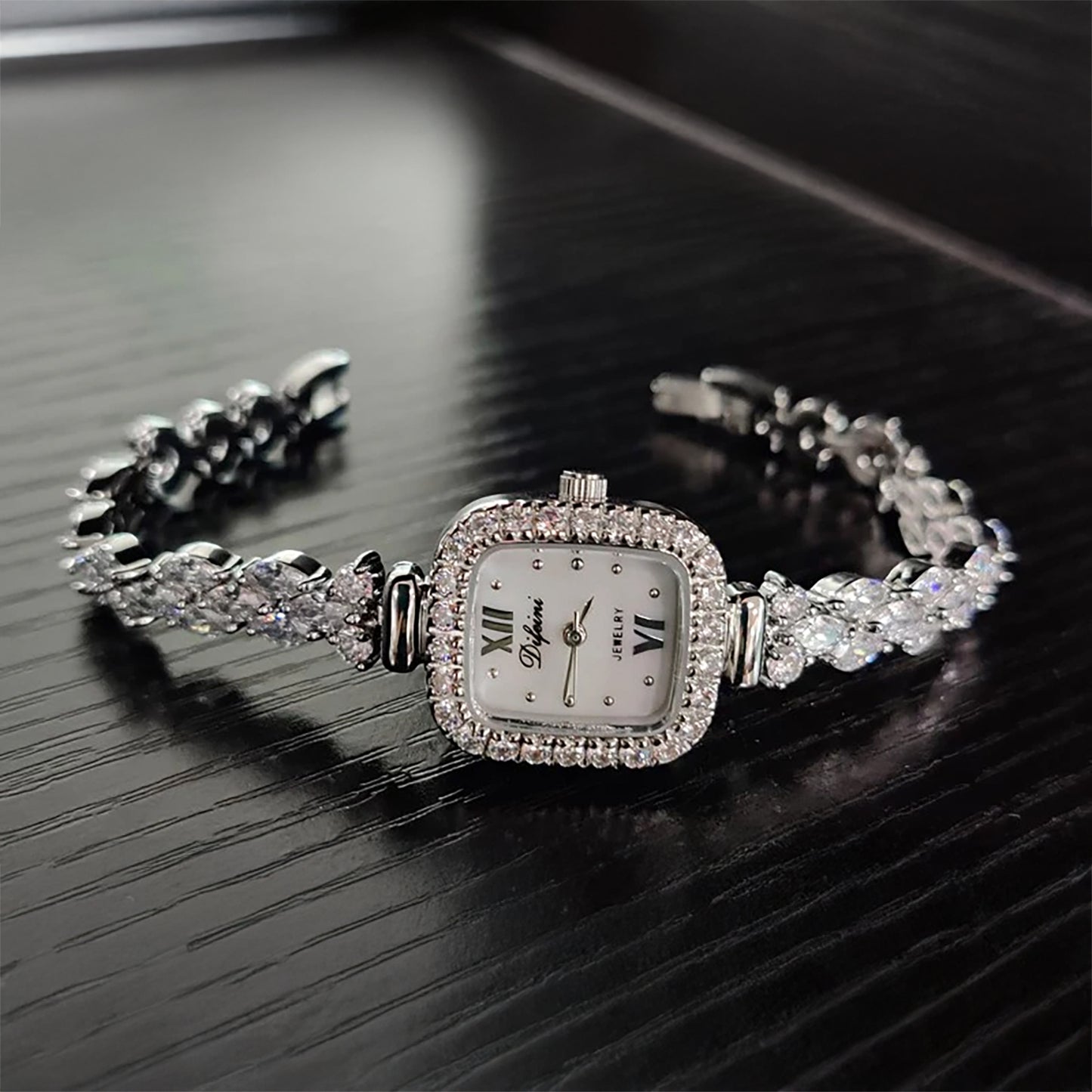 Difeini Women's Luxury Watch | Elegant Zircon Bracelet Design