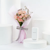 Exquisite Dolce & Gabbana L'Imperatrice for Women with Elegant Rose Bouquet