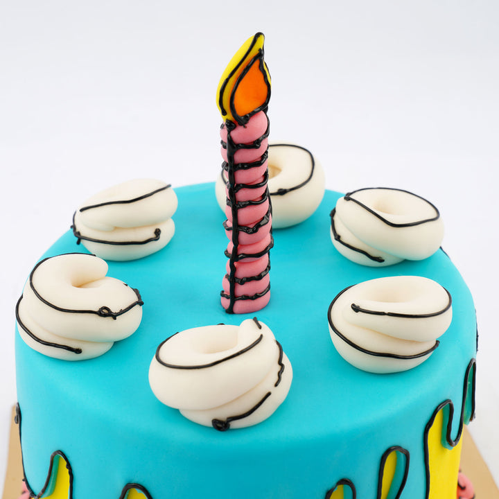 كيكة فانيلا بالتغطية والشريط المبهجة