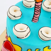 كيكة فانيلا بالتغطية والشريط المبهجة