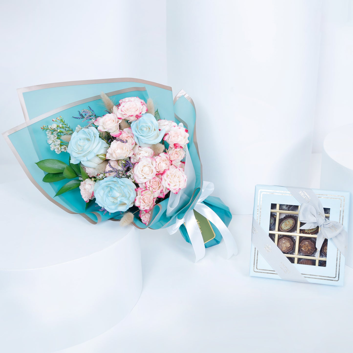 Empire Chocolate | Luxurious Baby Blue Chocolate Box with 16 Assorted Pieces & Elegant Hand Bouquet