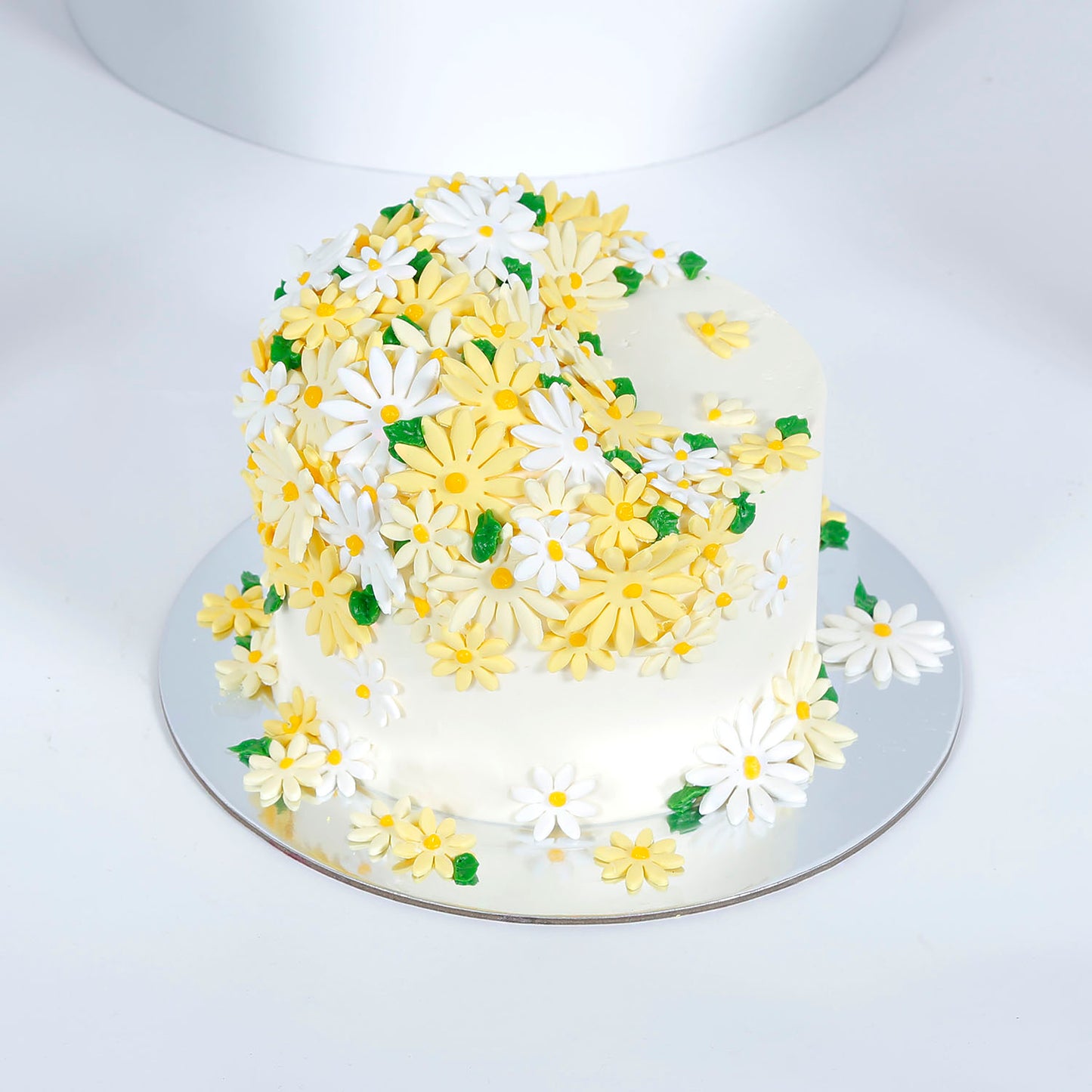 Elegant Floral Design Chocolate Cake with Butter Cream Fondant Flowers - 1kg