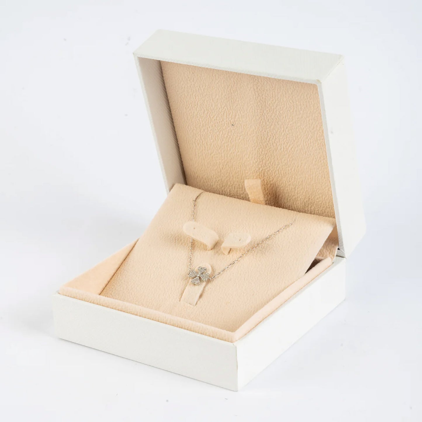Floral Whispers Diamond Bracelet - Elegance in Bloom