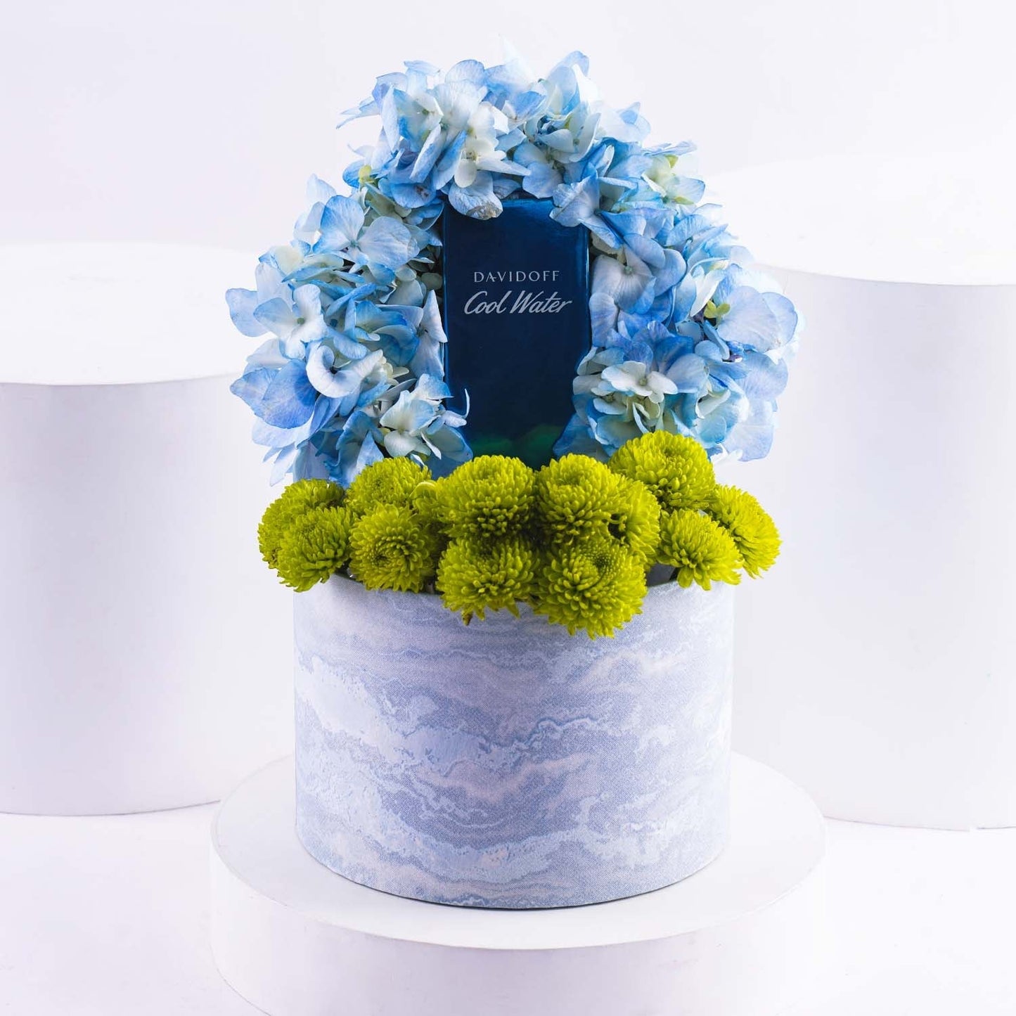 Exquisite Flower Box with Davidoff Cool Water Intense For Men 75ML