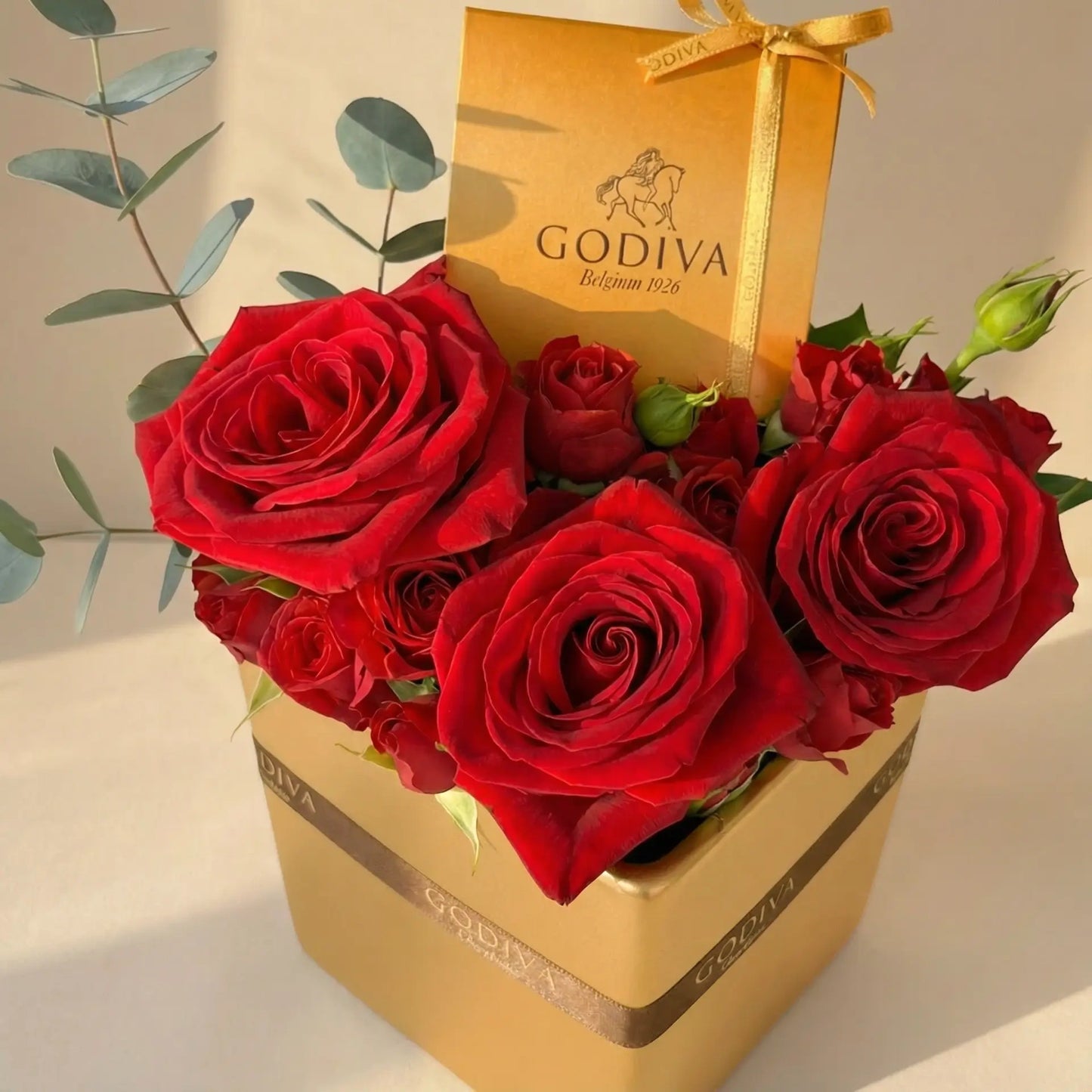 Golden Love Affair: Luxurious Roses & Godiva Chocolates