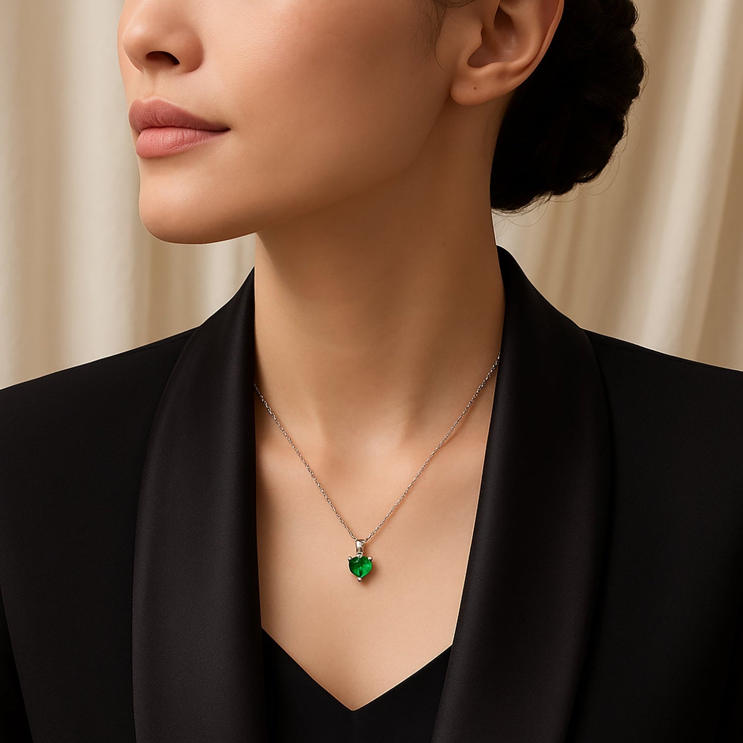 Elegant Heart Green Glow Silver Necklace with Emerald Crystal