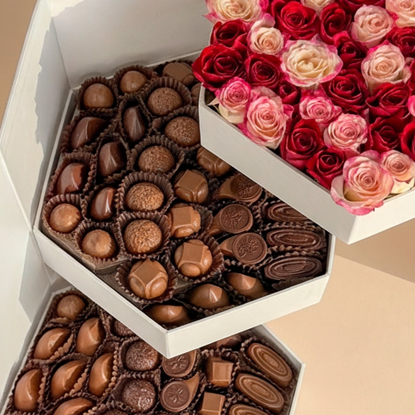 Exquisite Opera Rose Royale Gift Box