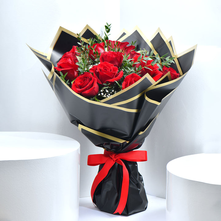 Exquisite Passionate Love Bouquet with 12 Red Roses