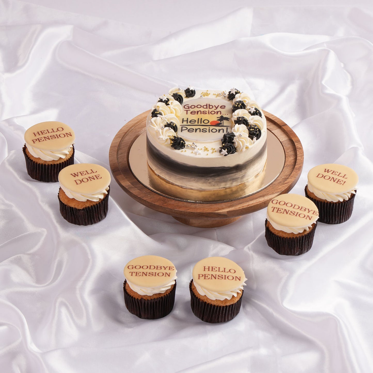 Pension Paradise Celebration Cake and Cupcake Set