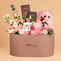 سلة هدايا أنيقة مع ساعة كاسيو بيبي-جي النسائية التناظرية الرقمية