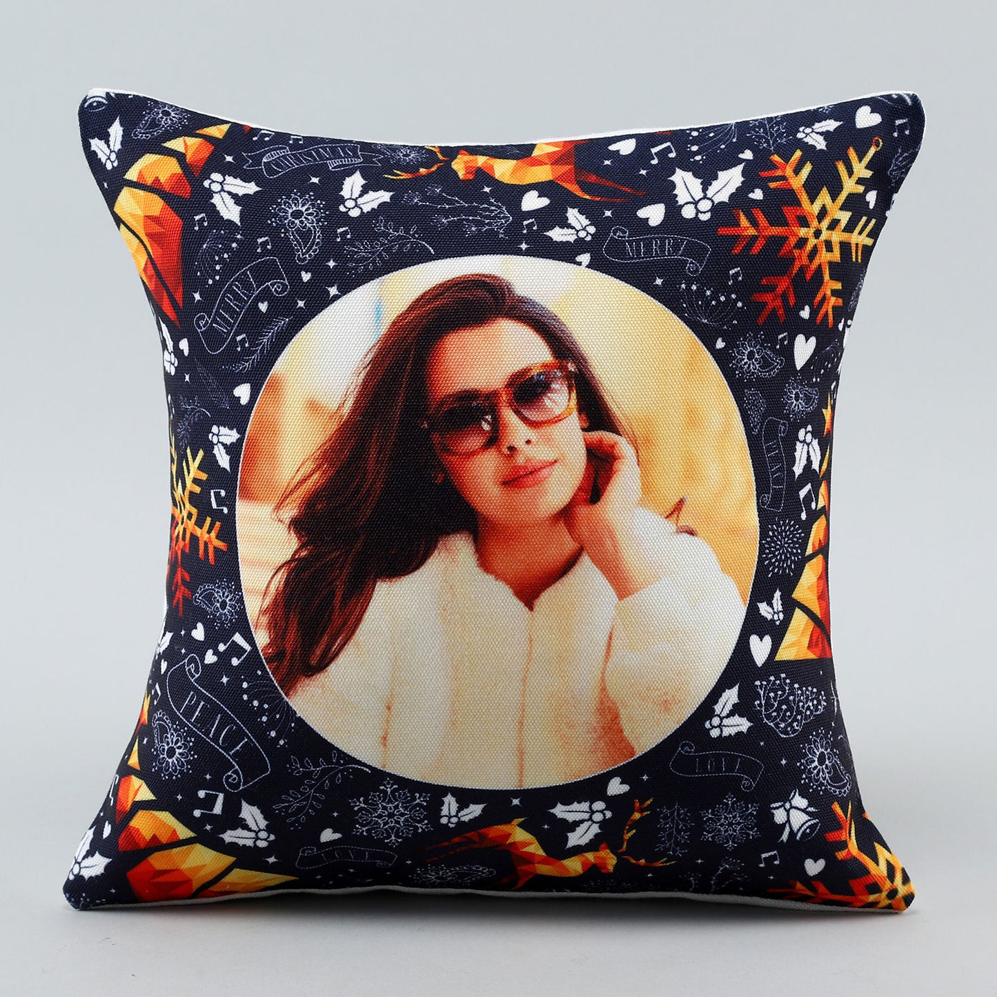 Customizable Christmas Cushion with Personal Photo - Festive and Cozy Decor