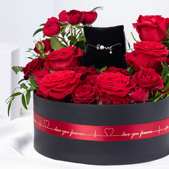 Radiance of Romance: Exquisite Rose Bouquet with Elegant Silver Love Necklace