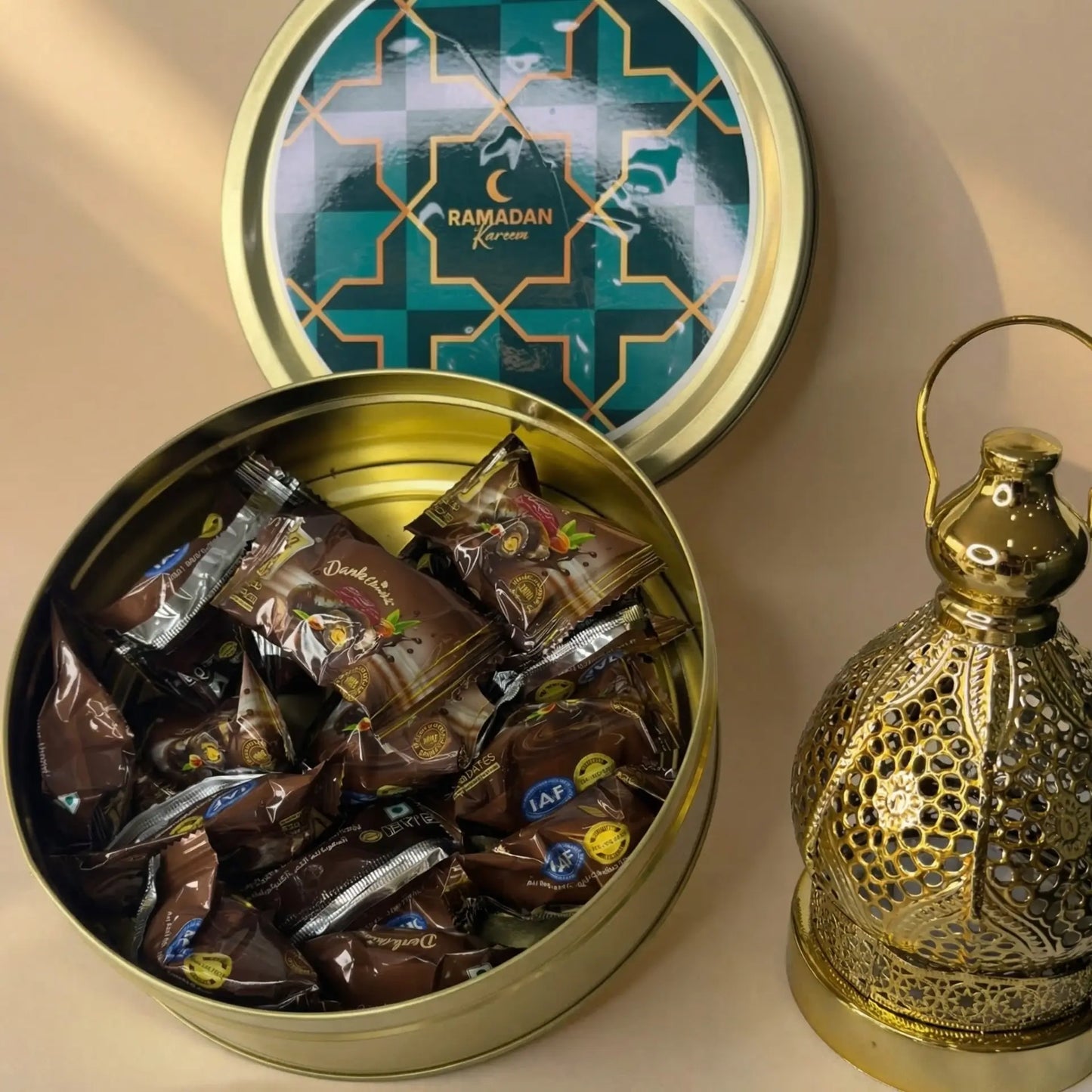 Luxurious Ramadan Nuts & Chocolate Gift Hamper