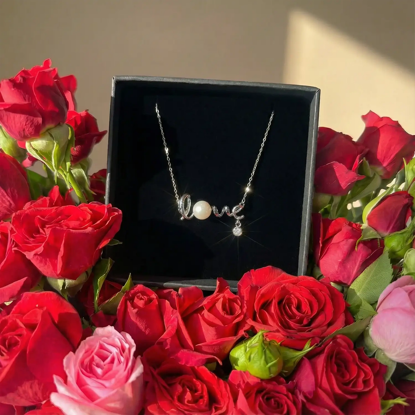 Romantic Roses & Love Necklace Gift Set