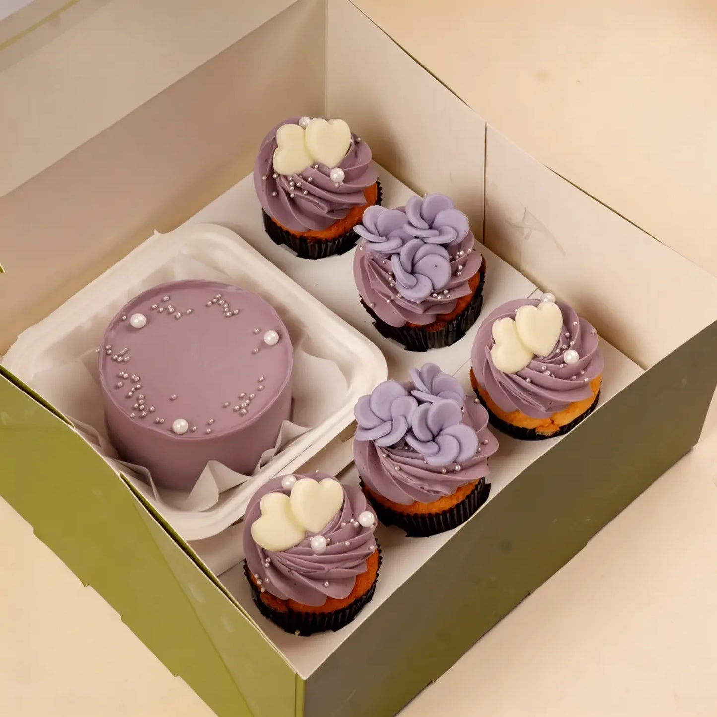 كيكة بينتو الشوكولاتة وكب كيك لذيذ