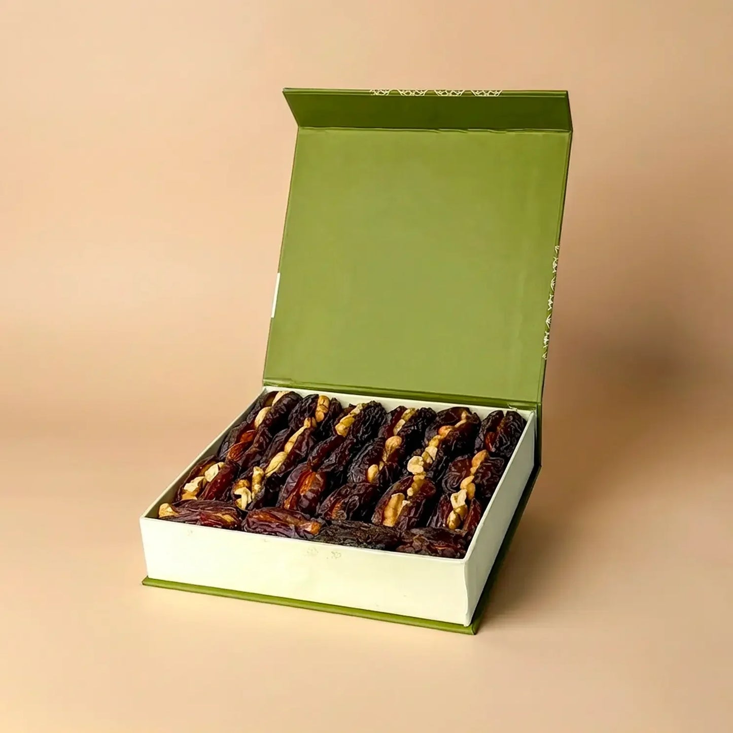 Exquisite 450g Luxury Nut-Stuffed Dates Gift Box