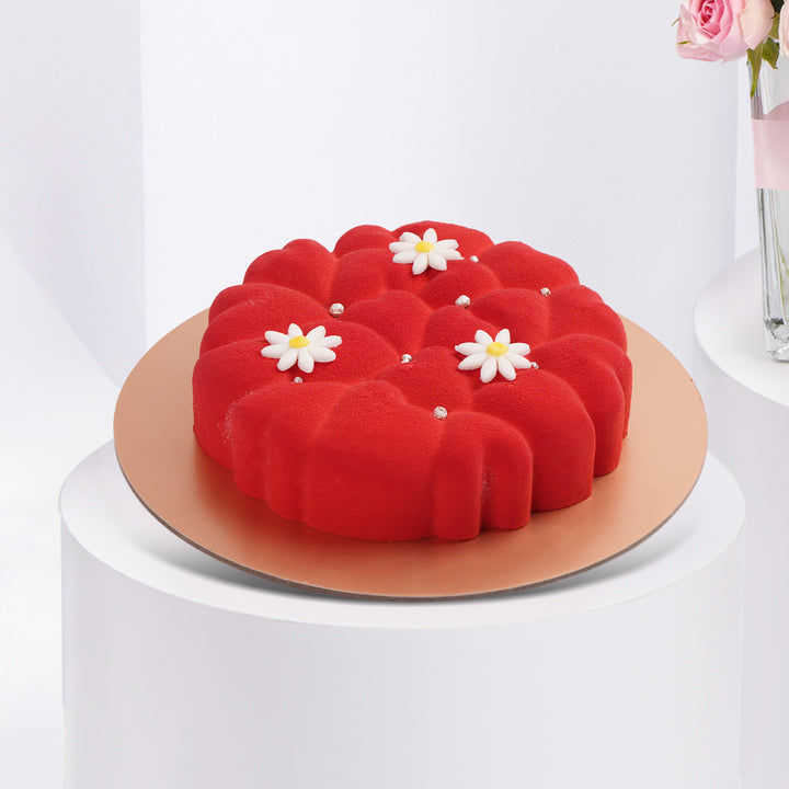 ترتيب ورود وردية رومانسية مع كعكة ريد فيلفيت فاخرة - 500 جم