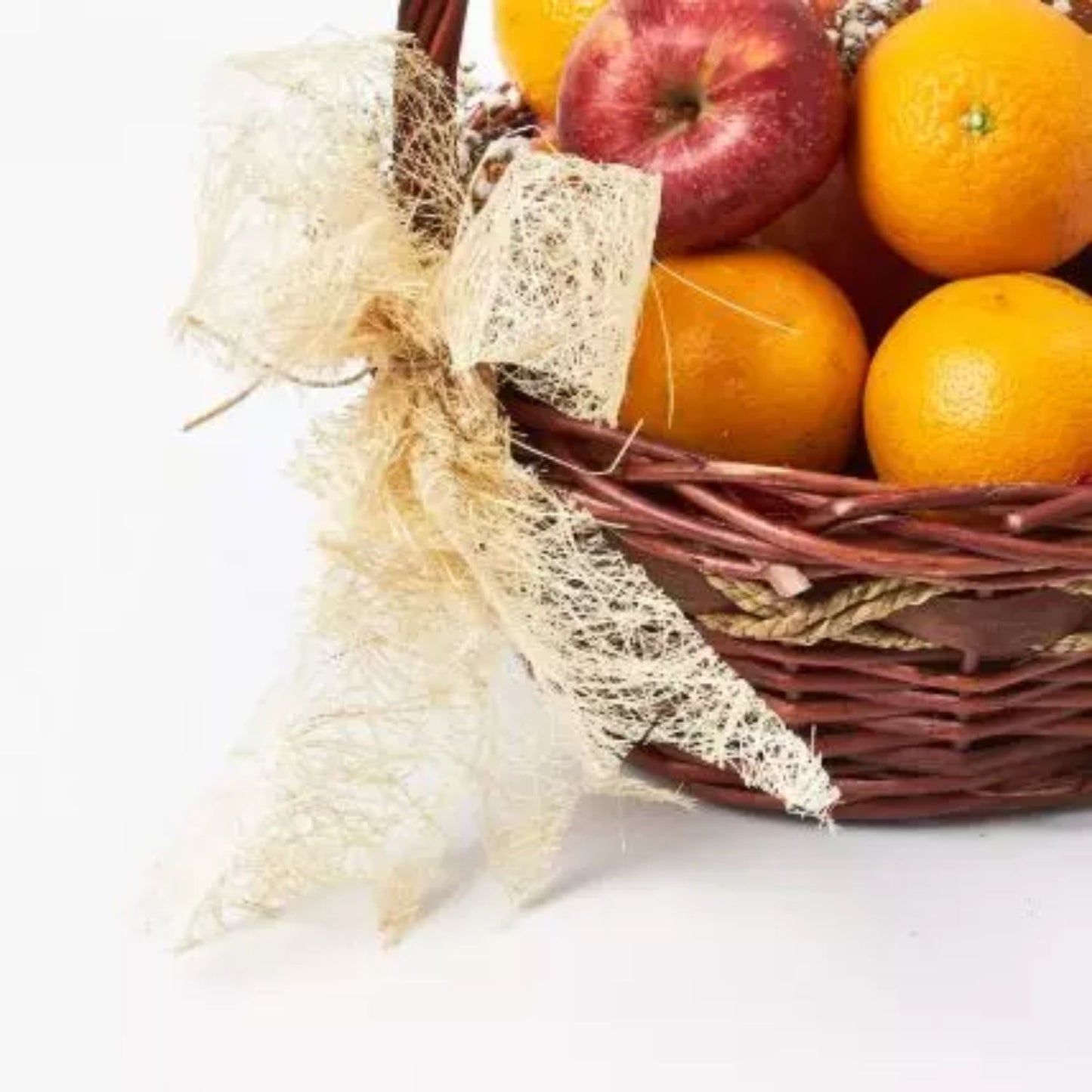 Exquisite Birthday Basket: Fruits and Lindt Chocolate Surprise