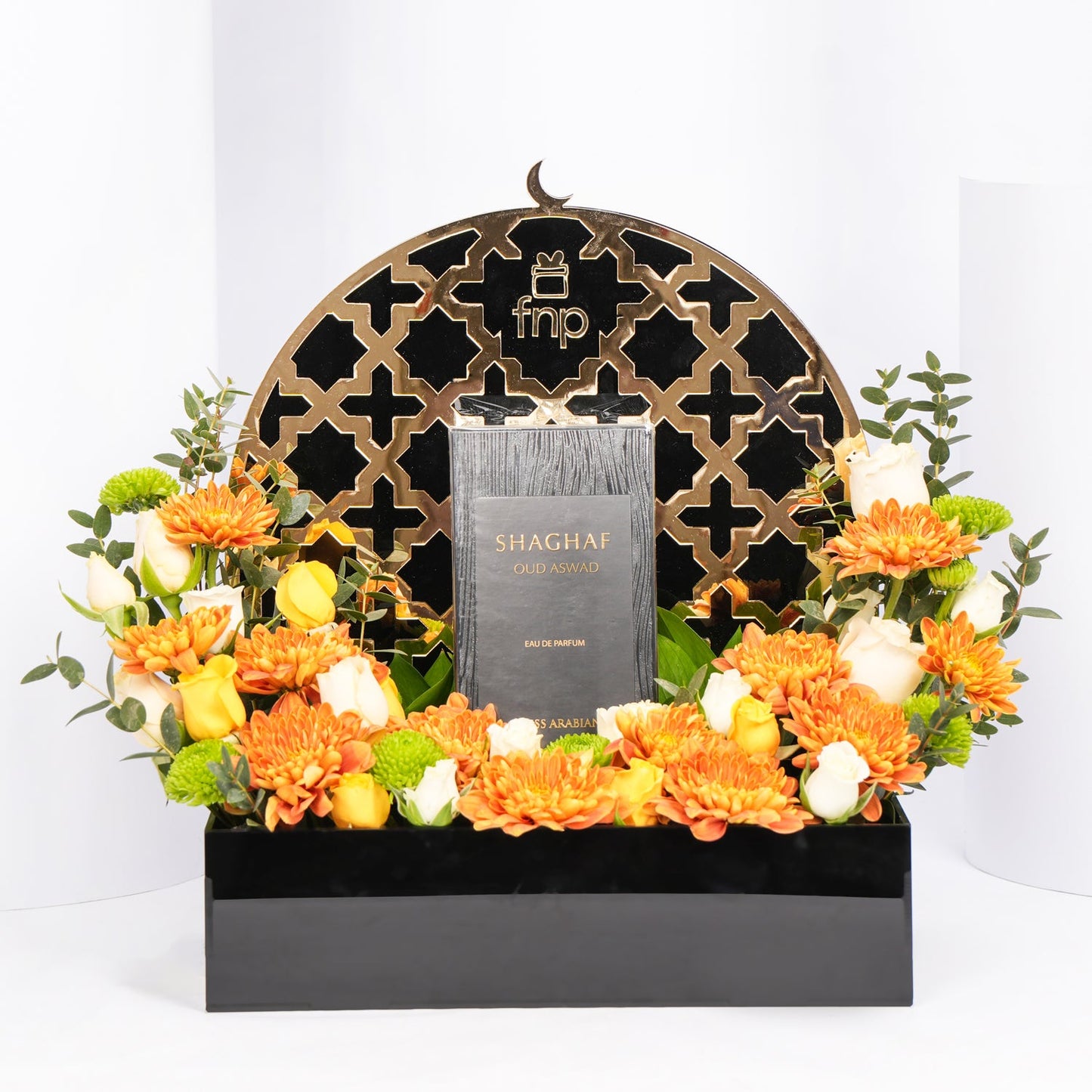 Gentle Wish Ramadan Gift Set with Luxury Flowers and Shaghaf Oud Aswad Perfume