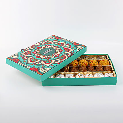 علبة حلويات ميكس غورميه من بيكانيرفالا - 1 كجم