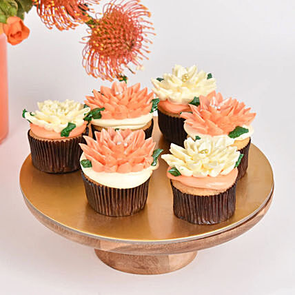 Autumn Elegance Gift Combo: Vibrant Floral Arrangement with Vanilla Cupcakes