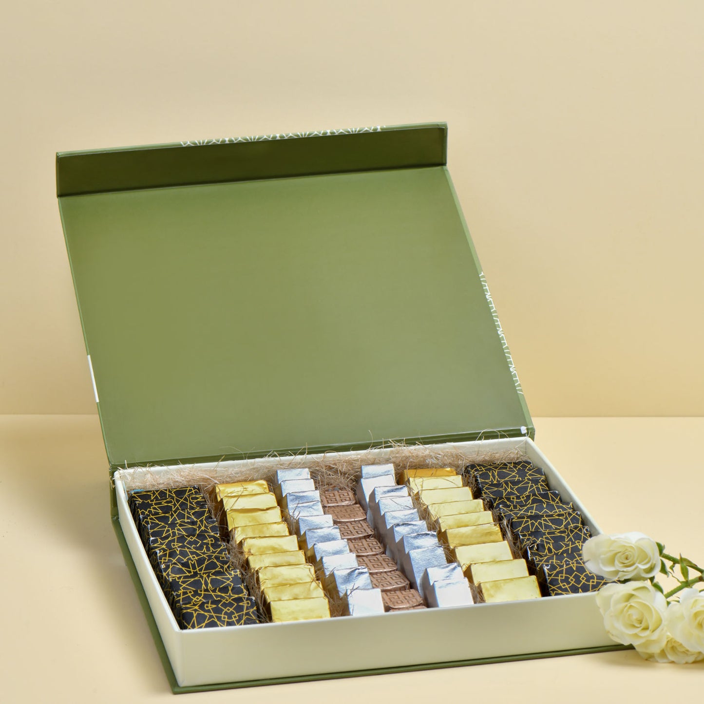 Deluxe FNP Assorted Chocolate Box - 1 Kg of Gourmet Indulgence
