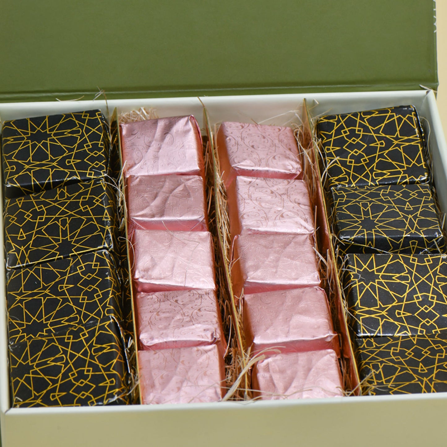 Exquisite FNP Premium Assorted Chocolate Gift Box - 250 gm
