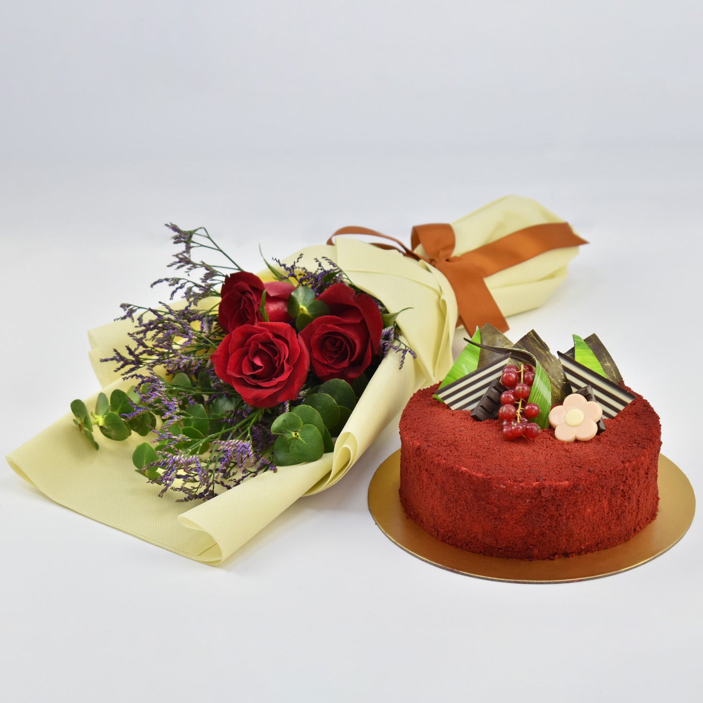 Elegant Red Velvet Cake with a Bouquet of 3 Red Roses