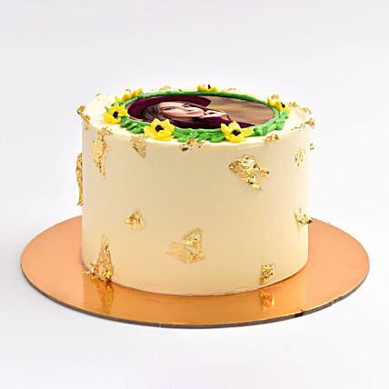 Delightful Sunflower Snapshot Chocolate Cake