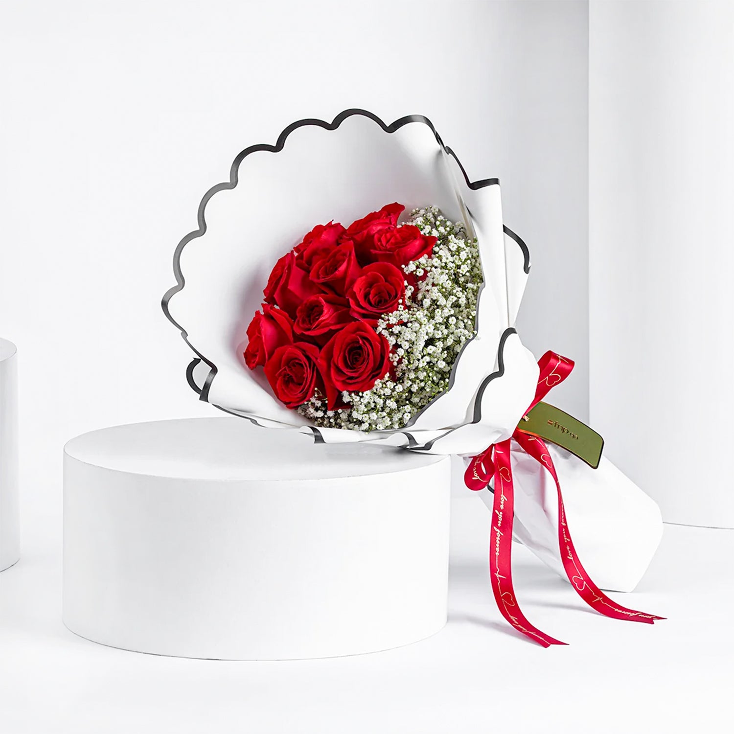 10 Red Roses Hand Bouquet