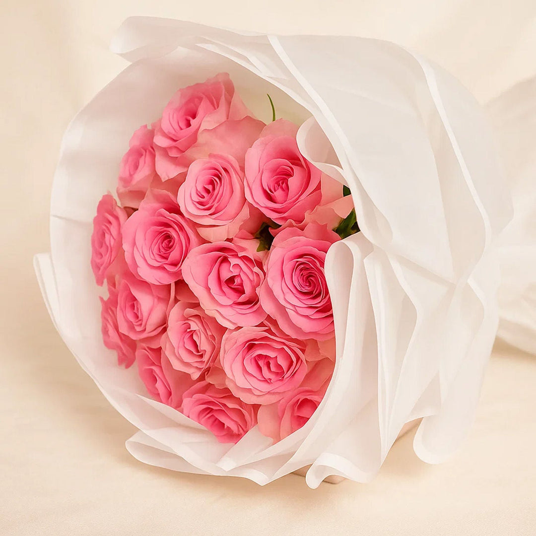 باقة أنيقة من 15 وردة وردية رائعة