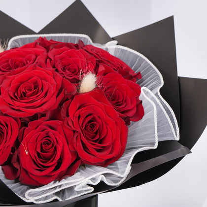 10 Red Roses Flower Bouquet for Graduation