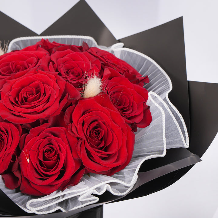 10 Red Roses Flower Bouquet for Graduation