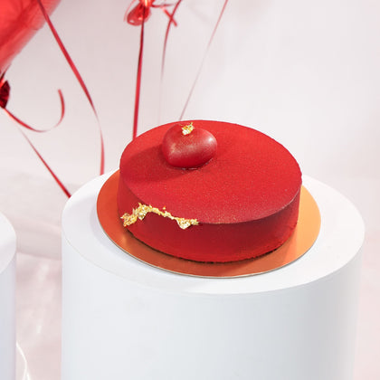 35 Red Roses With Balloon And Cake