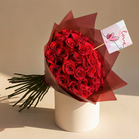 عندما يتحدث الحب: رائع من 35 وردة حمراء