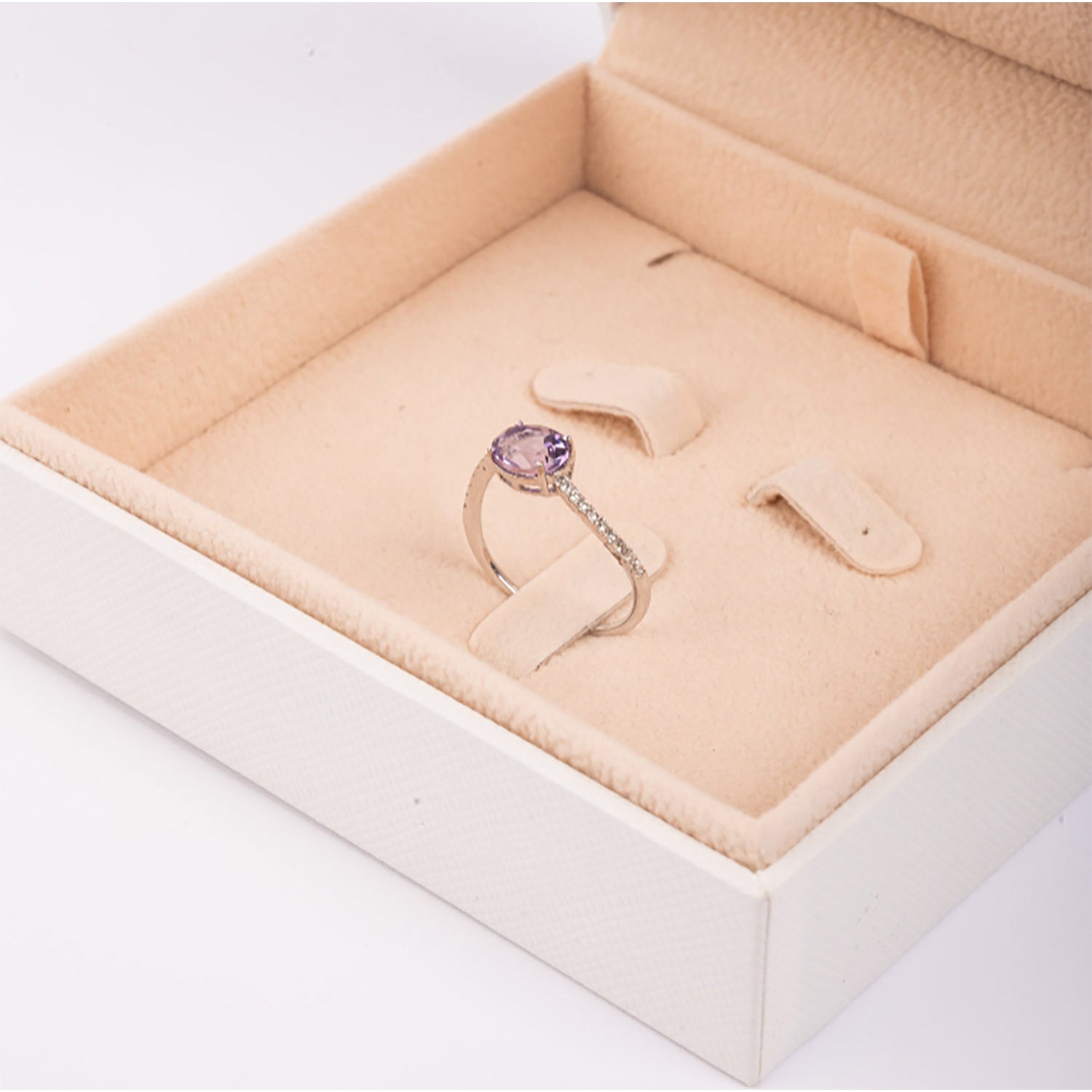 Amethyst Radiance: Elegant White Gold and Diamond Ring