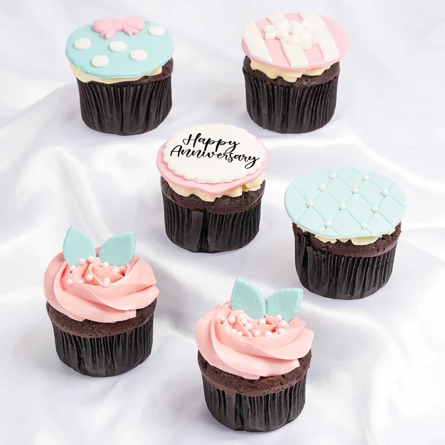 Forever Yours Chocolate Cupcakes